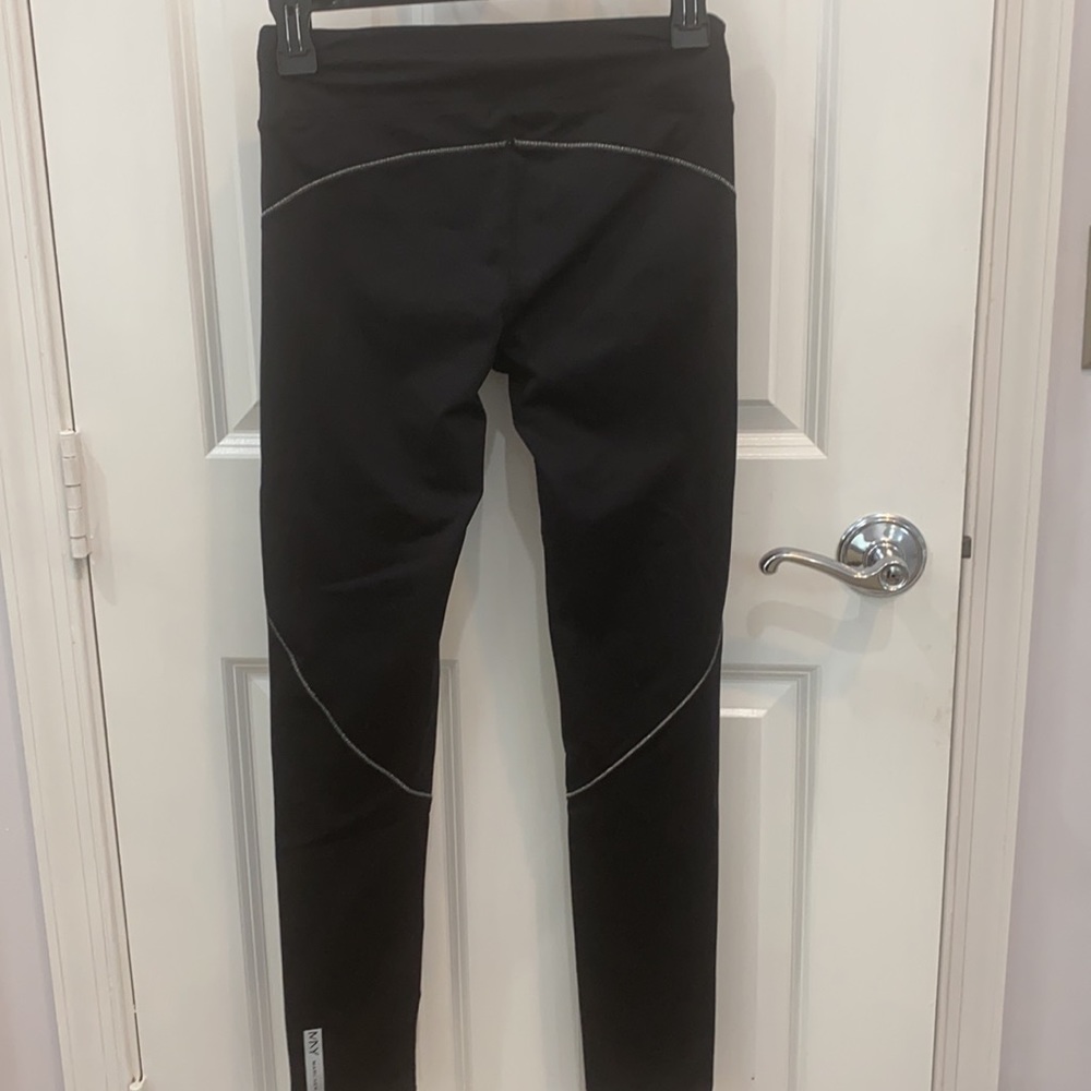 Performance Leggings - image 3